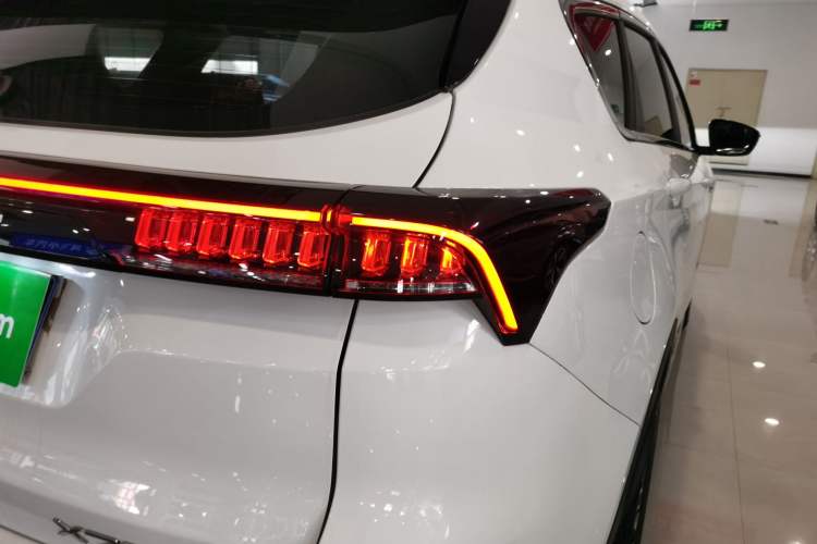 Used JETOUR X70 PLUS 2023 1.5T DCT Brave PLUS 5-Seater
