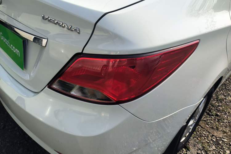 Used Hyundai Verna (older generation) 2014 1.4L Automatic Leading-Edge GLX