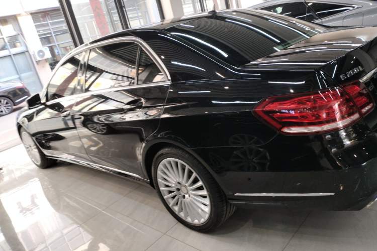 Used Mercedes-Benz E-Class 2015 Facelift E 200 L