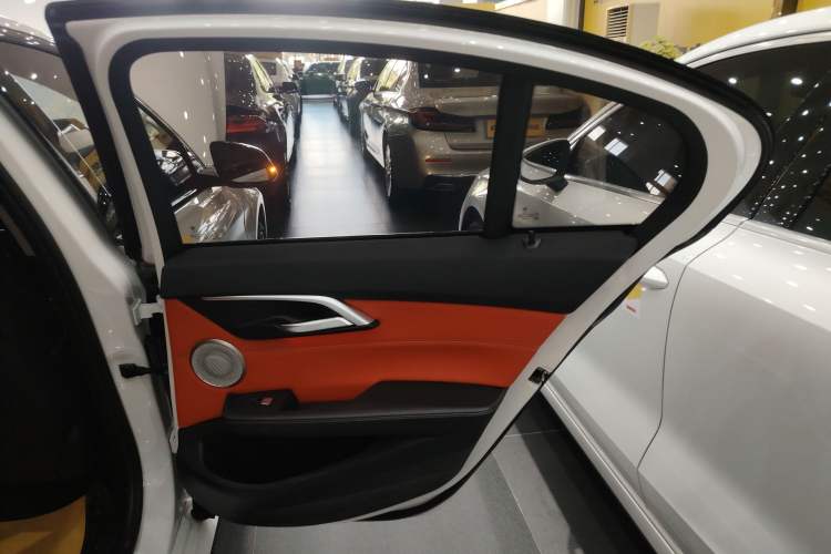 Used BMW 1 Series 2022 125i M Sport Night Edition
