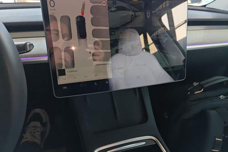 Used Tesla Model Y 2024 Long-Range All-Wheel-Drive Version
