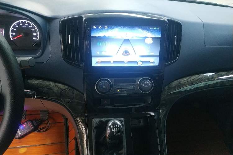 Used FORTHING Lingzhi PLUS 2024 1.5T Manual Luxury 7-Seater
