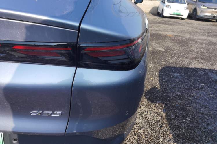 Used ARCFOX Alpha S5 
