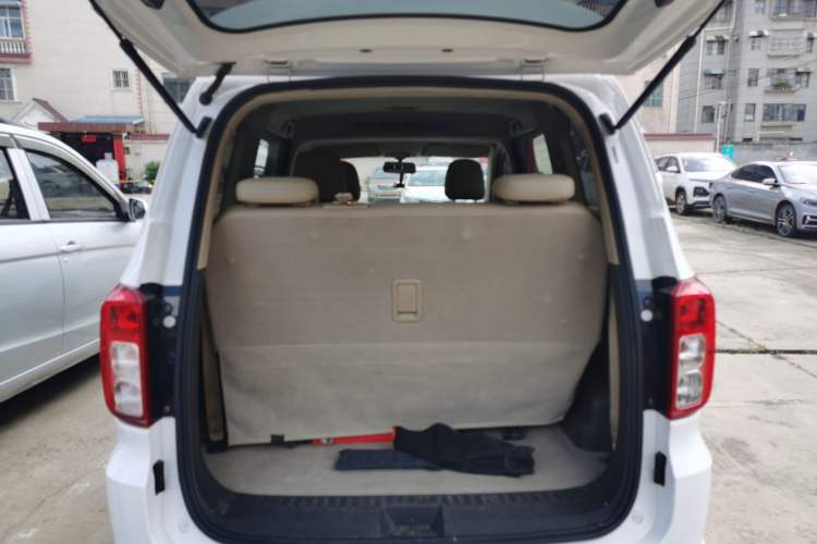 Used Wuling Hongguang 2019 1.5L S Comfort Edition China VI LAR
