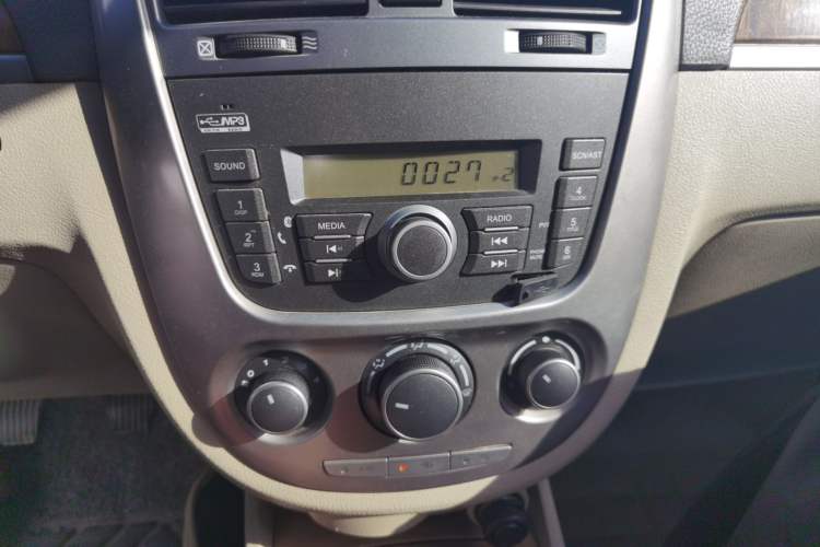 Used Buick Excelle 2015 1.5L Manual Classic Trim
