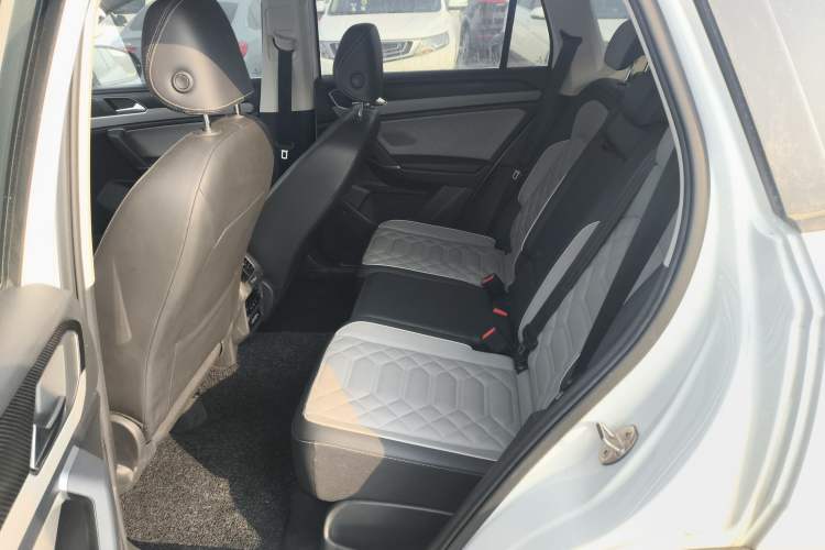 Used Volkswagen Tayron 2024 300TSI Two-Wheel-Drive Luxury Plus Advanced Version