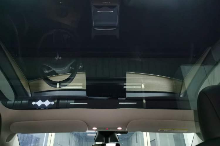 Used Tesla Model Y 2021 Long-Range All-Wheel-Drive Version
