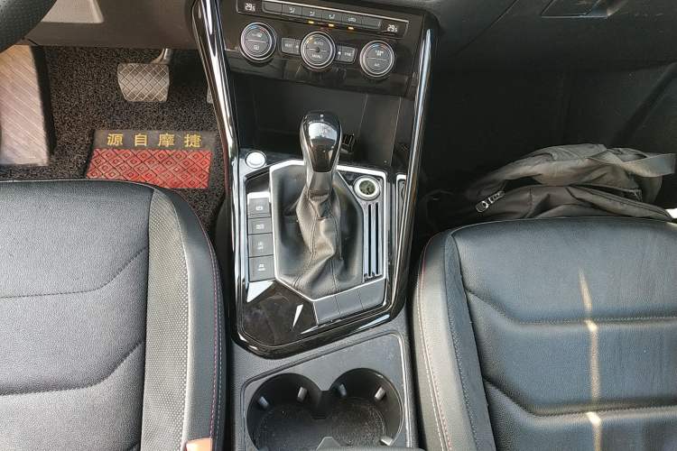 Used Volkswagen Tayron 2019 330TSI Two-Wheel-Drive Luxury Version China V Emission Standard