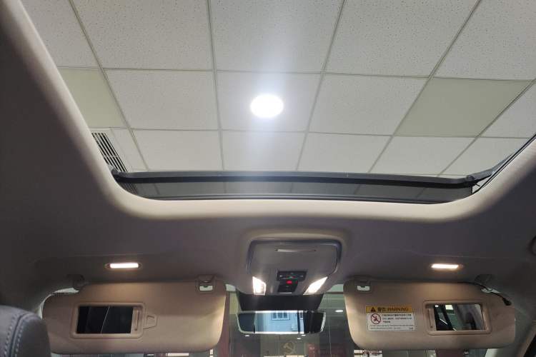 Used Hongqi HS7 PHEV 2024 2.0T PHEV Four-Wheel Drive Flagship Edition 6 Seats
