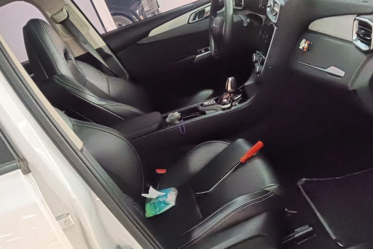 Used Lynk & Co 01 2019 2.0T Two-Wheel Drive Pure Version China VI Standard
