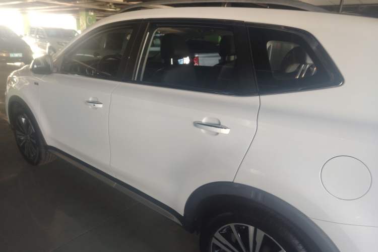 Used Roewe RX5 2020 20T Automatic 4G Connected Million Edition
