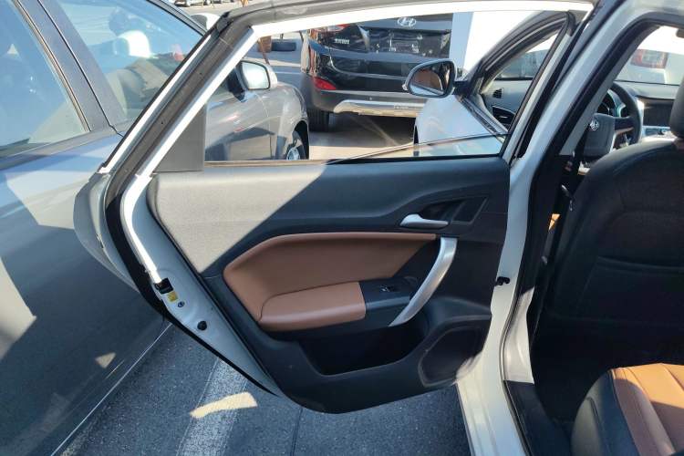 Used MG GT 2016 1.5L Automatic Value-Added Luxury Edition
