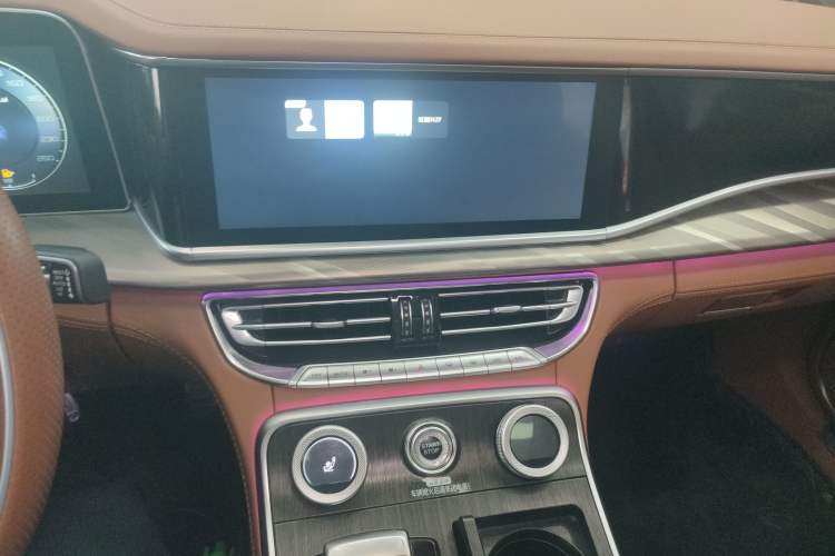 Used Hongqi H9 2023 2.0T Smart Connect Flagship Edition

