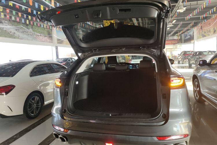 Used Changan UNI-K 2023 2.0T Two-Wheel Drive YueShang Trim