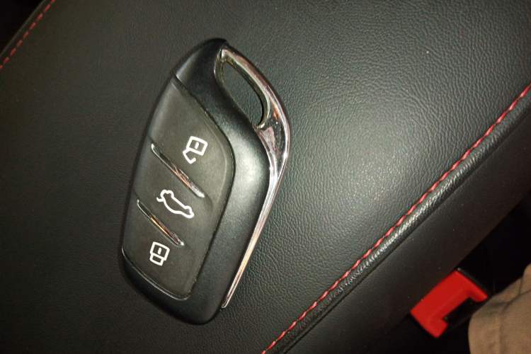 Used MG 5 2022 180 DVVT CVT Youth Luxury Edition
