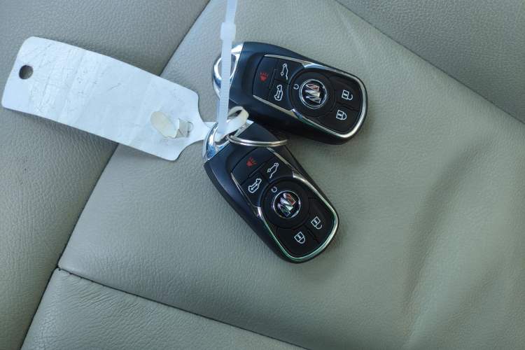 Used Buick GL8 2021 Land Cruiser Executive 652T Premium Model
