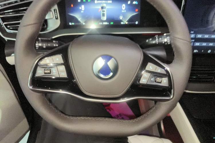 Used Denza D9 2024 DM-i 980 Four-Wheel Drive Flagship Model