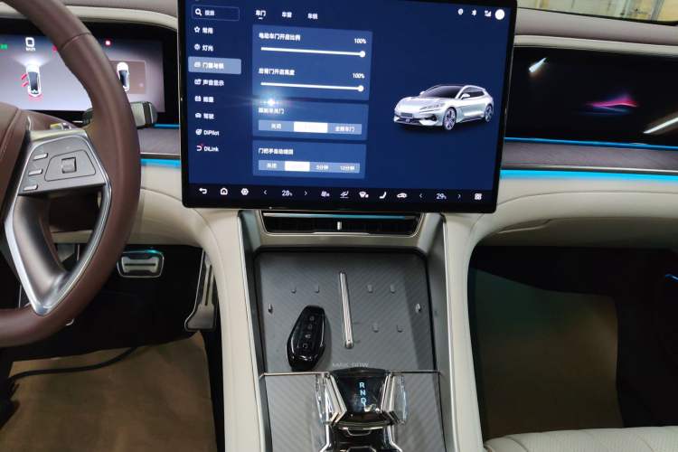 Used Denza Z9GT 2024 1100 Four-Wheel Drive Ultra Version
