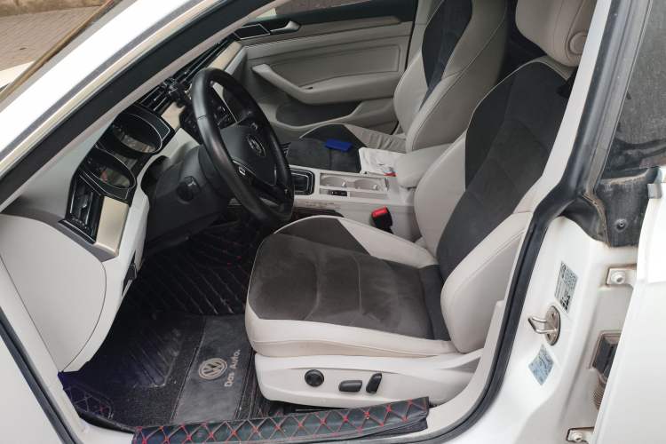 Used Volkswagen FAW-Volkswagen CC 2019 330TSI Huayan Edition China VI
