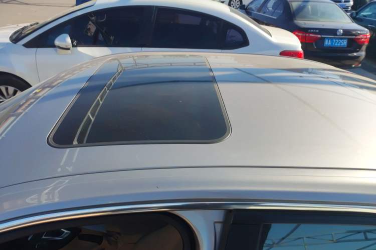 Used BMW 3 Series 2015 320Li Luxury Edition Fashion Model
