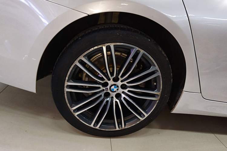 Used BMW 5 Series 2018 Restyled 530Li Leading Edition M Sport Package
