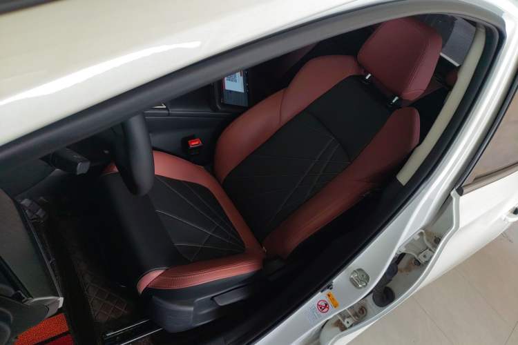 Used Changan Eado 2022 PLUS Blue Whale NE 1.4T GDI DCT Prestige Edition
