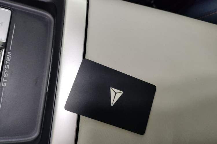 Used Deepal G318 2024 Four-Wheel-Drive Air Suspension Model