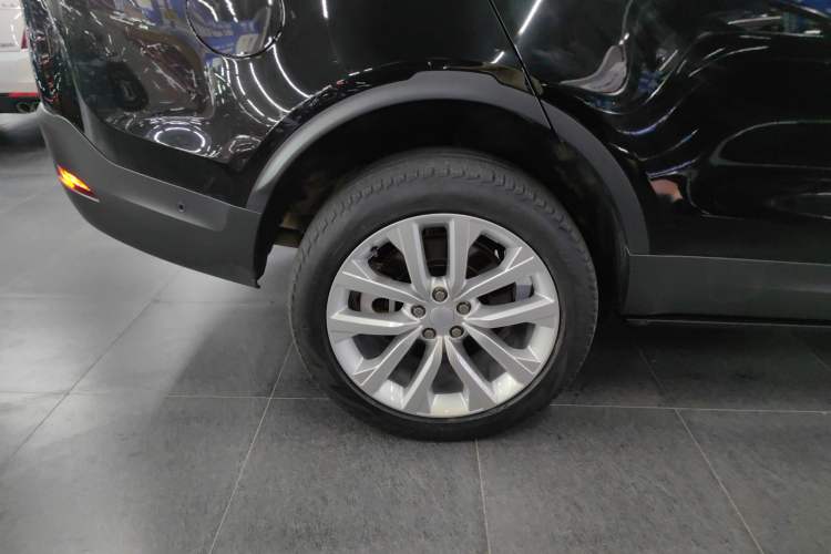 Used Land Rover Discovery 2024 360 PS S