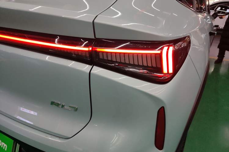 Used Livan Livan 7 2023 605 km ZHU FENG