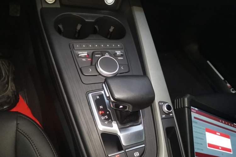 Used Audi A4L 2019 40 TFSI Ambition China VI
