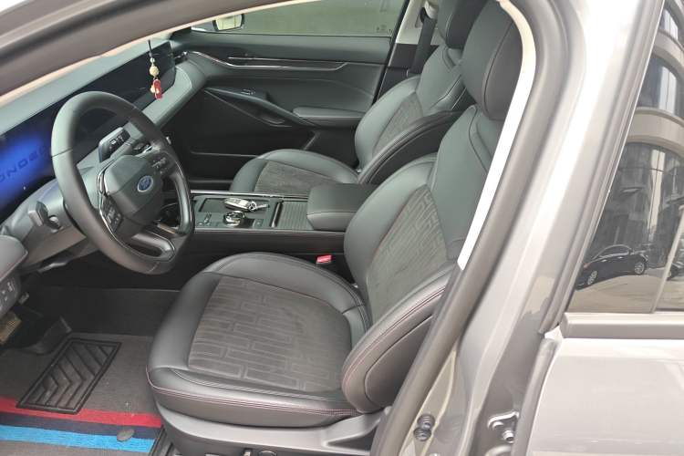 Used Ford Mondeo 2023 EcoBoost 180 Luxury Model
