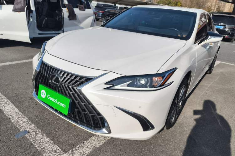 Used Lexus ES 2022 200 Excellence Edition