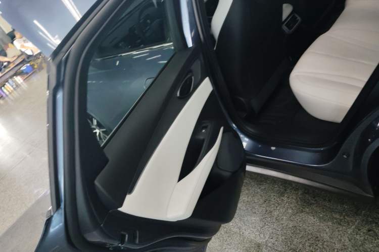 Used BYD Seal 06 New Energy 2024 DM-i 120KM Luxury Model
