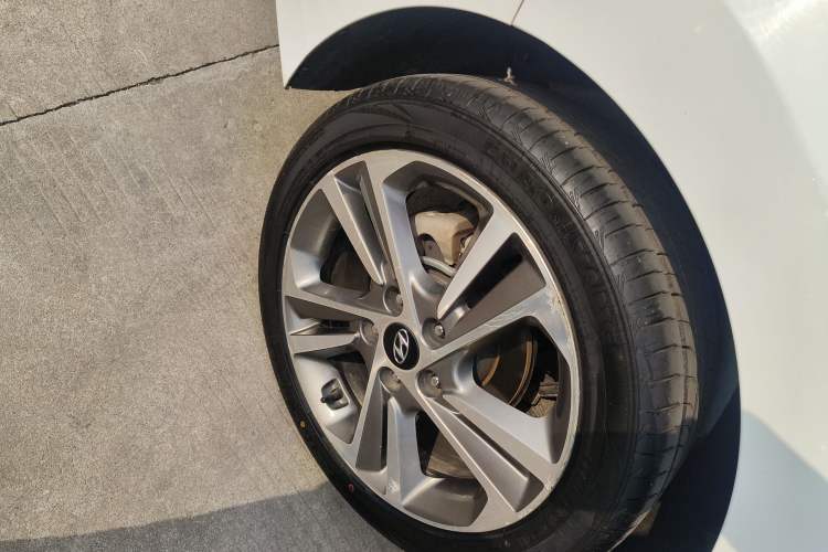 Used Hyundai Elantra 2016 1.6L Automatic ZhiXuan – Elite Version
