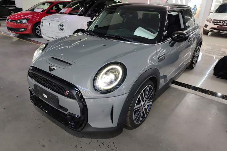 Used MINI MINI 2023 2.0T COOPER S Artist