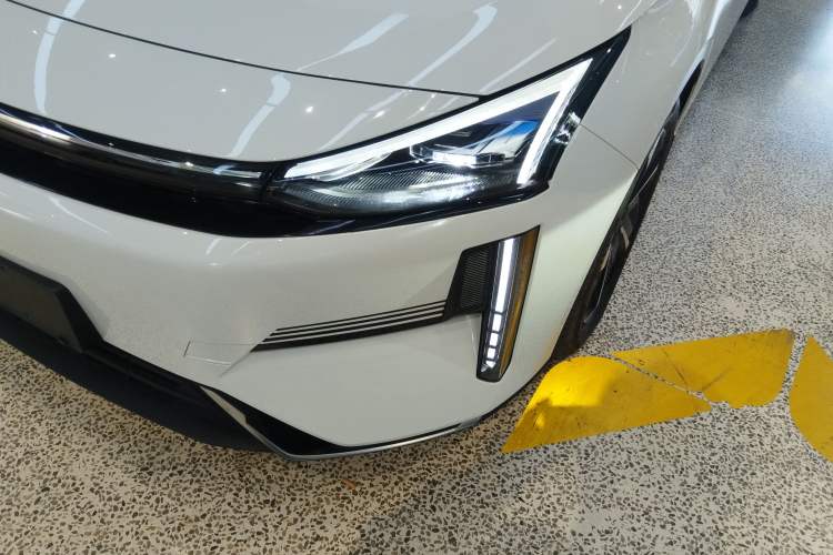 Used  L6 2023 60km PLUS
