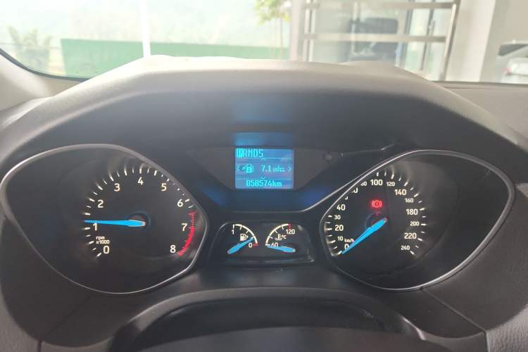 Used Ford Focus 2017 Hatchback 1.6L Automatic Fashion Edition Smart Drive Version