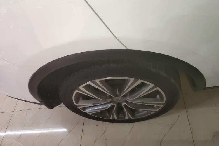 Used BYD Tang 2018 2.0T Automatic SmartConnect Prestige 7-Seater China V Standard