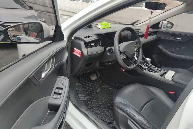 Used Roewe i5 2023 1.5L CVT Luxury Edition