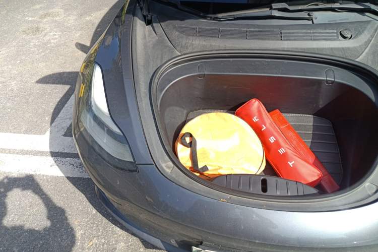 Used Tesla Model 3 2019 Long-Range Rear-Wheel-Drive Version
