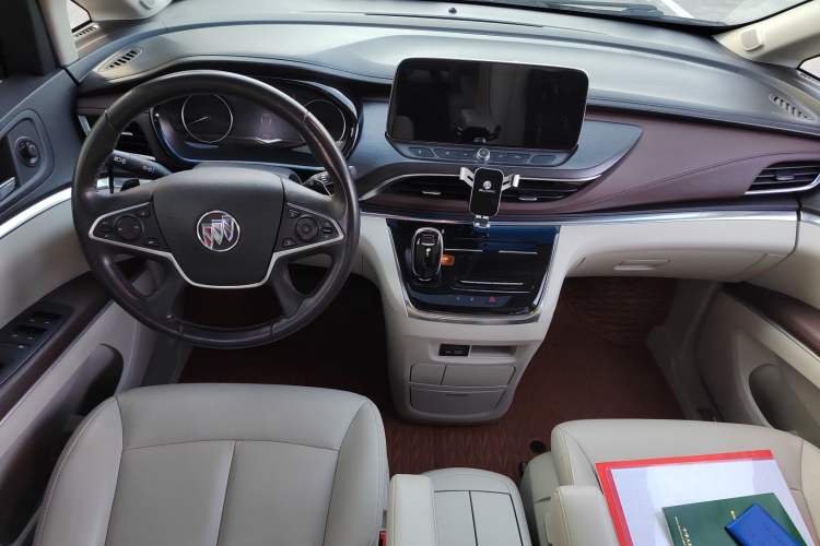 Used Buick GL8 2021 Land Cruiser Executive 652T Premium Model