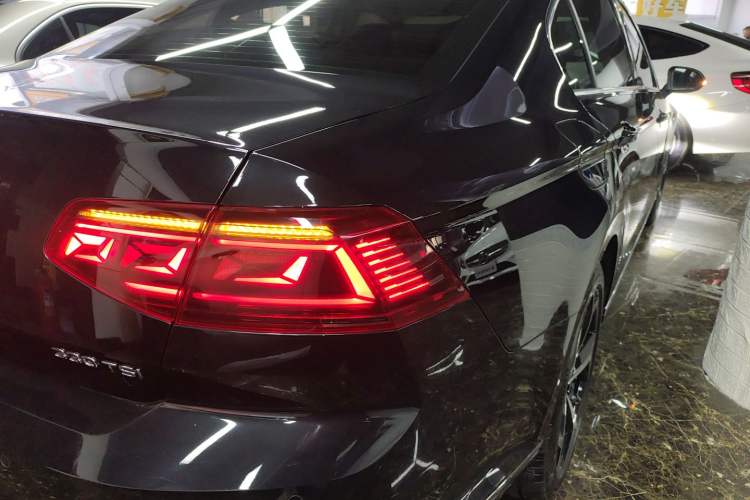 Used Volkswagen Magotan 2023 2 Million Units Commemorative Edition 330TSI DSG Luxury Version