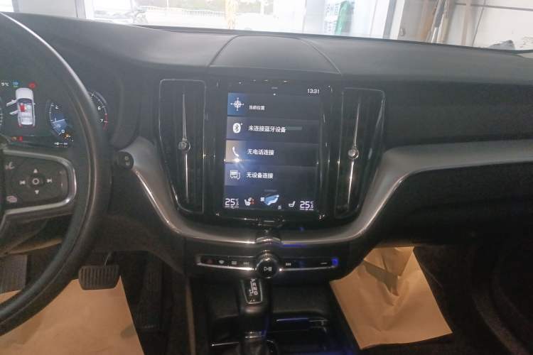 Used Volvo XC60 2019 T5 4x4 Zhiyuan Edition China VI Standard