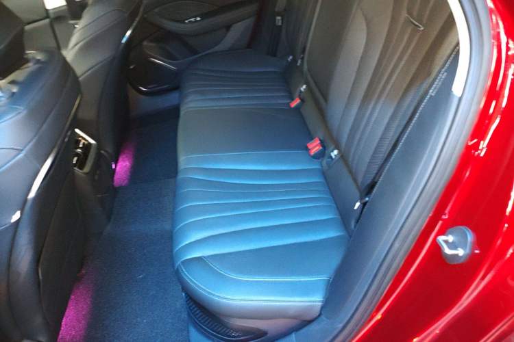 Used Hongqi H5 2023 1.5T HEV Smart Connect Flagship Edition