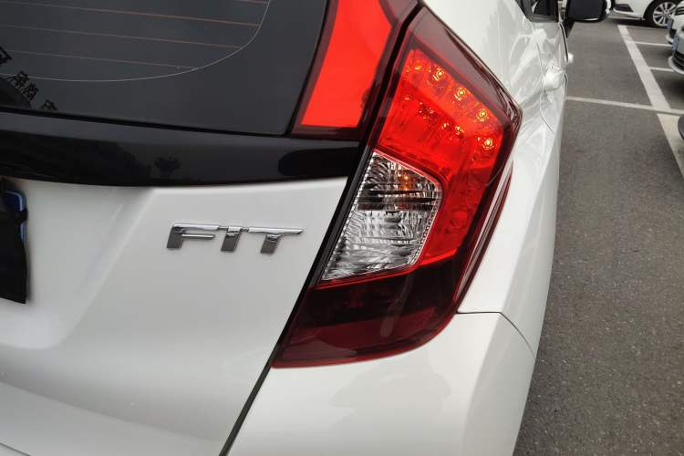 Used Honda Fit 2018 1.5L CVT Comfort Sunroof Version
