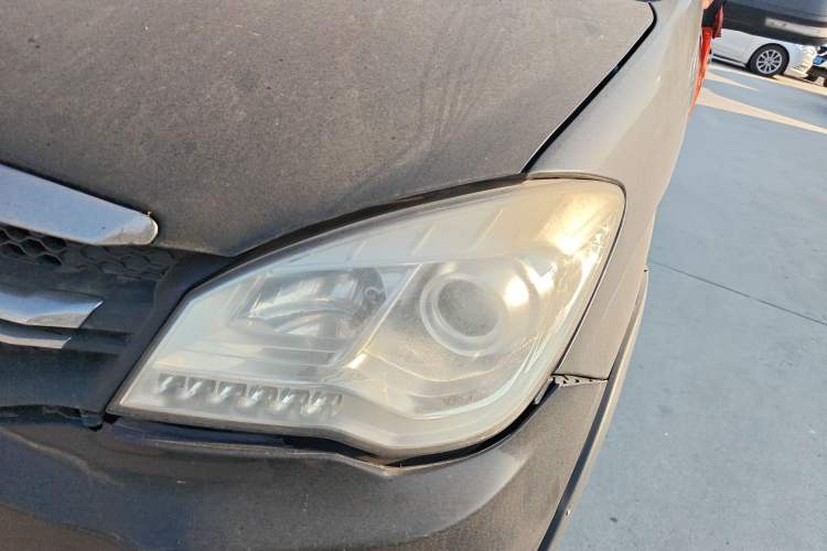 Used FAW Senya S80 2015 1.5L Automatic 7-Seater Urban Edition