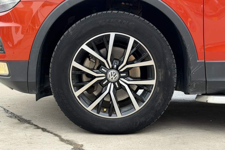 Used Volkswagen Tiguan L 2017 330TSI Automatic Two-Wheel Drive Luxury Edition