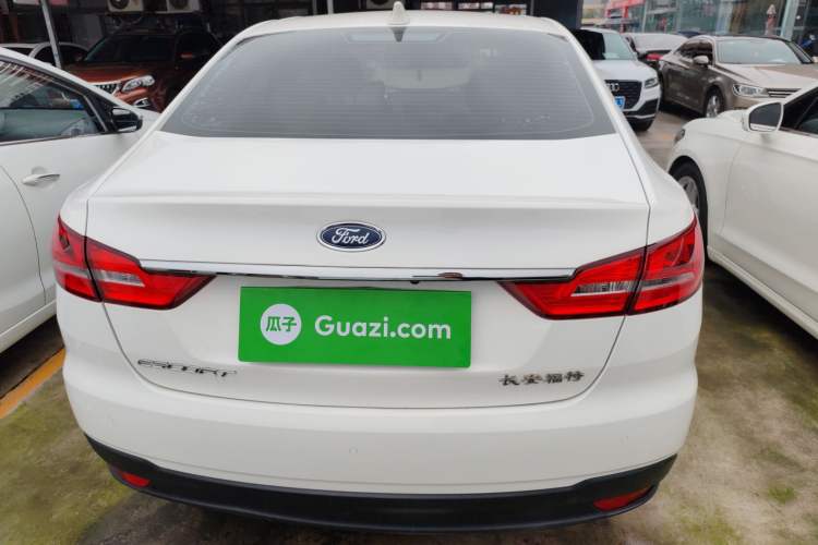 Used Ford Escort 2019 Revised Version 1.5L Manual "Quality Enjoyment" Trim (Tire Pressure Monitoring) China VI Standard
