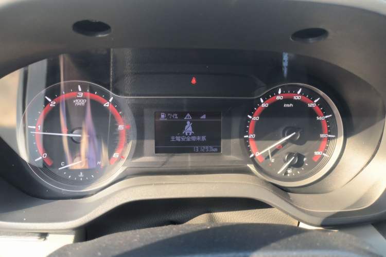 Used SAIC MAXUS Xintu V90 2021 2.0T Manual Zhiyun King Rear-Drive Single-Tire Long Wheelbase High-Roof 7-Seater