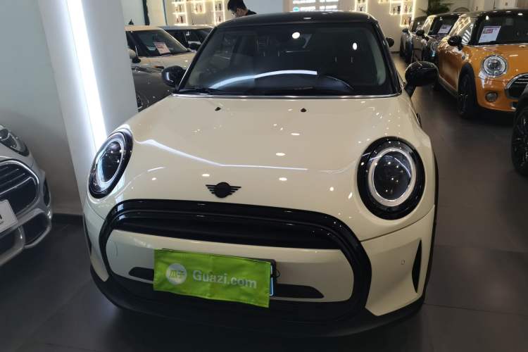 Used  MINI 2023 1.5T COOPER Artist
